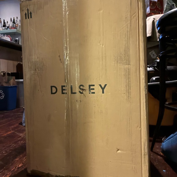 DELSEY PARIS 28 inch suitcase - Picture 4 of 10